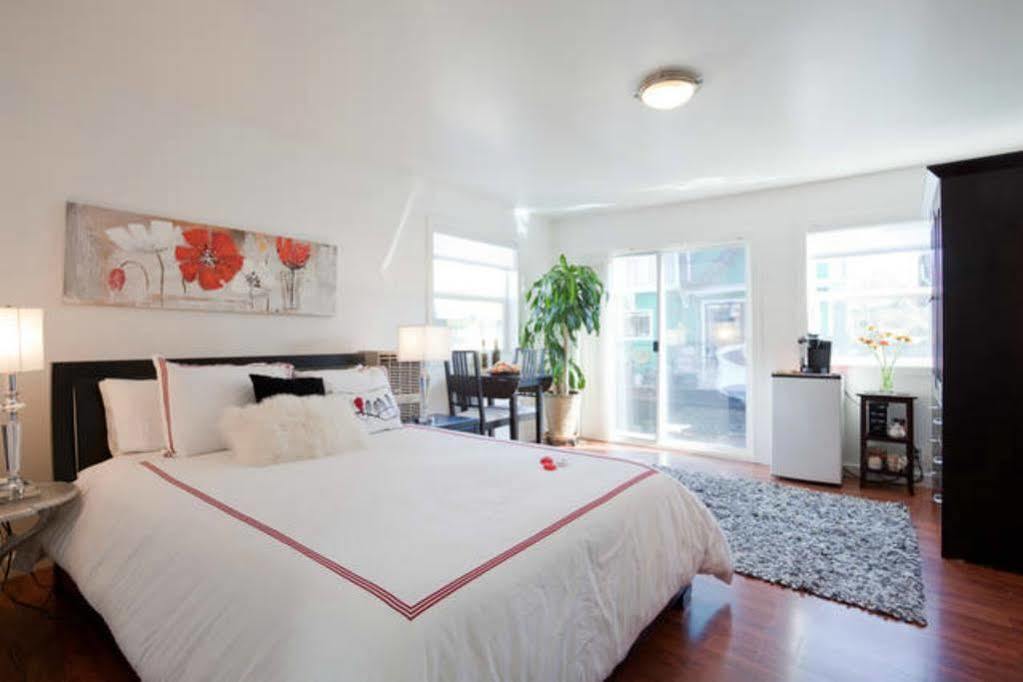 Fisherman'S Wharf Bed & Breakfast Victoria Ngoại thất bức ảnh